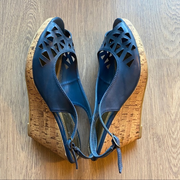 🟣 SHOEDAZZLE Saffron Blue Cork Wedge 8.5 EUC - Picture 2 of 7